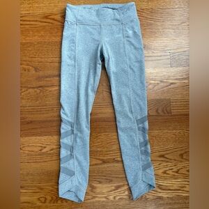 Athleta Girl Medium 8-10 Gray Cropped Leggings with leg Pattern